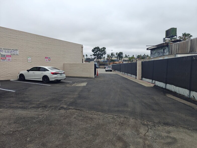 More Photos Of 381 Olive Ave, Vista Manufacturing For Lease