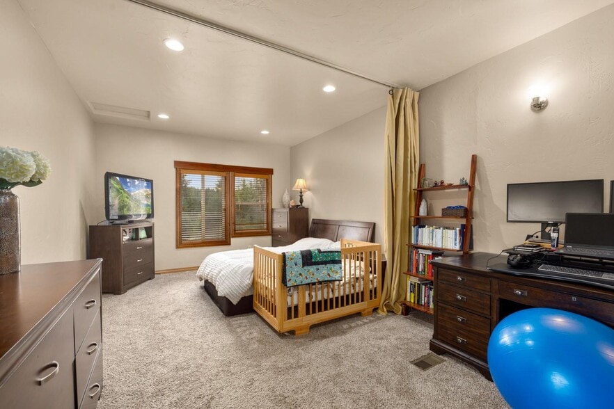 More Photos Of 5879 Us Highway 93 S, Whitefish Multifamily For Sale