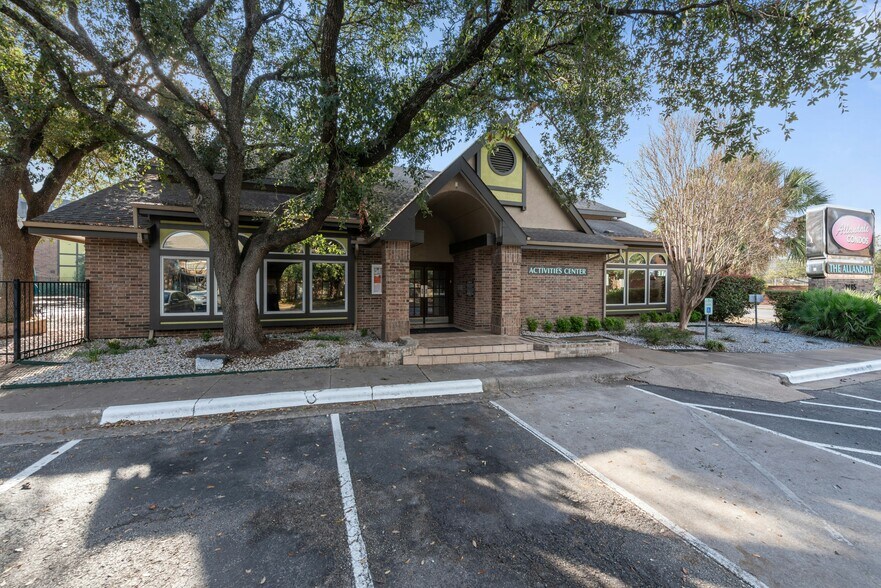 More Photos Of 7685 Northcross Dr, Austin Office For Lease