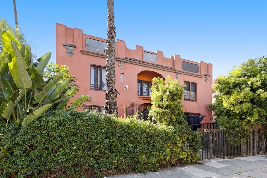 More Photos Of 101 N Kenmore Ave, Los Angeles Apartments For Sale