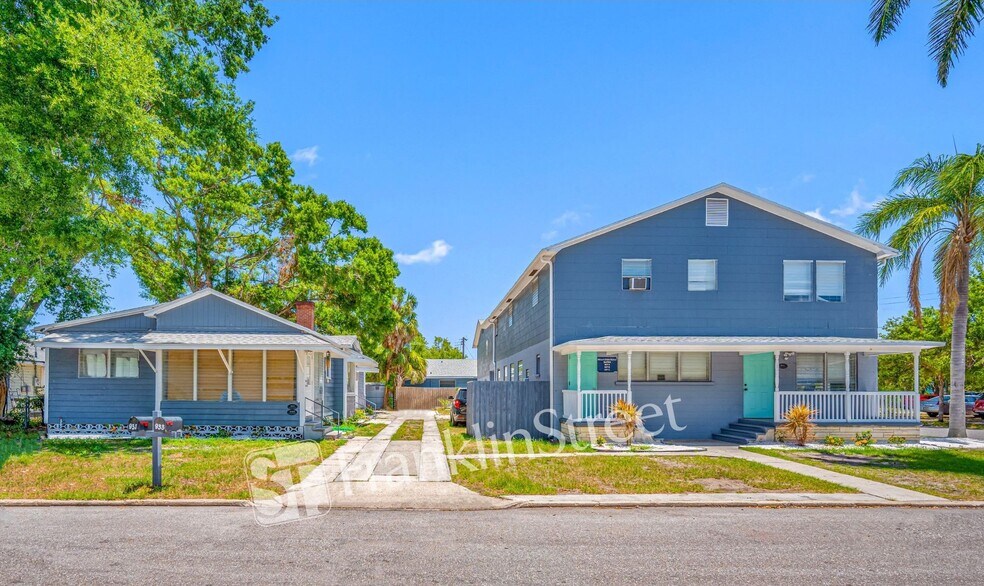 More Photos Of 935 15th St W, Bradenton Apartments For Sale