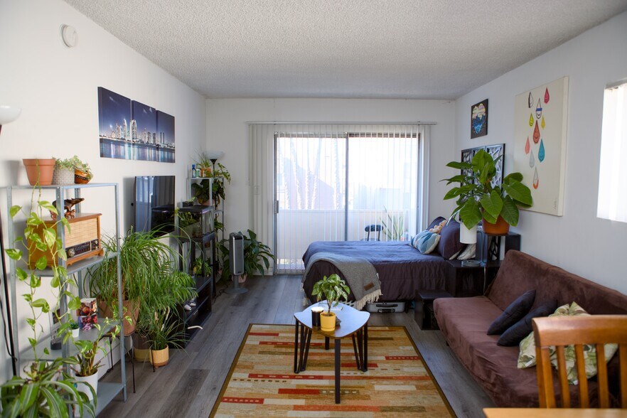 More Photos Of 538 S Oxford Ave, Los Angeles Apartments For Sale