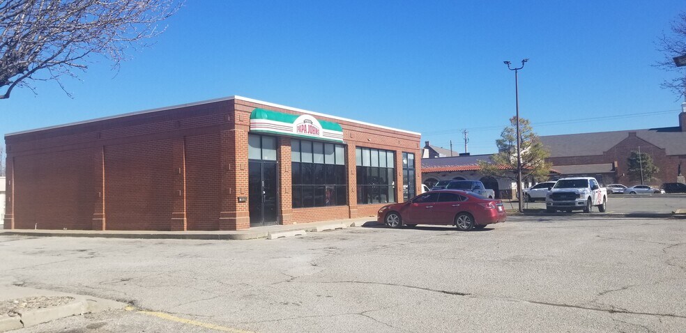 More Photos Of 109 E 2nd St, Edmond Freestanding For Lease