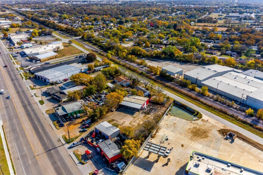 More Photos Of 4140 Mansfield Hwy, Forest Hill Warehouse For Sale