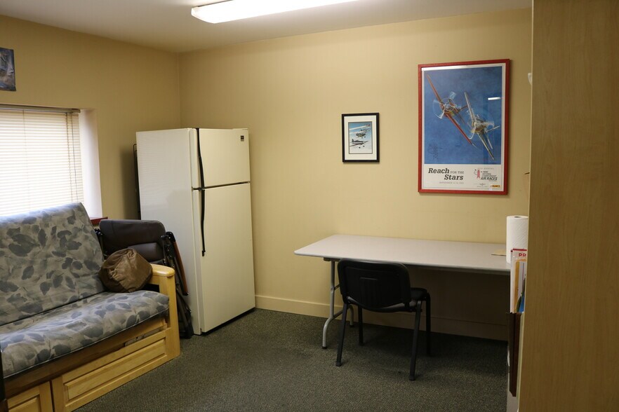 More Photos Of 45 SE Bridgeford Blvd, Bend Warehouse For Lease