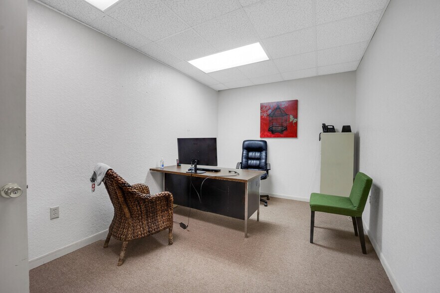 More Photos Of 1001 E Baker St, Plant City Medical For Lease