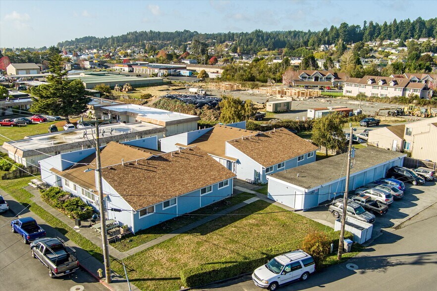 Primary Photo Of 3002-3016 Smith Ln, Fortuna Apartments For Sale