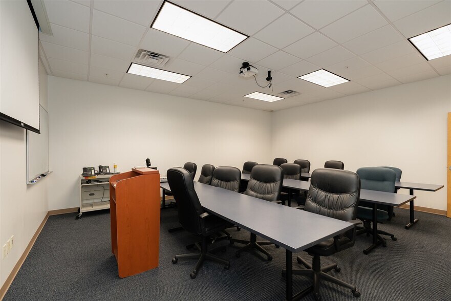 More Photos Of 2841 E Empire St, Bloomington Airplane Hangar For Sale