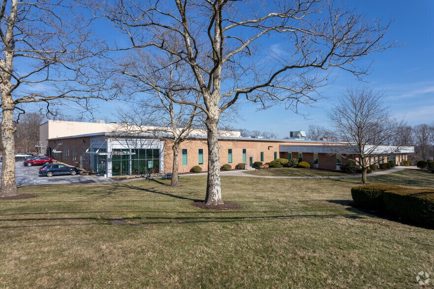 More Photos Of 100 Trap Falls Road Ext, Shelton Warehouse For Lease