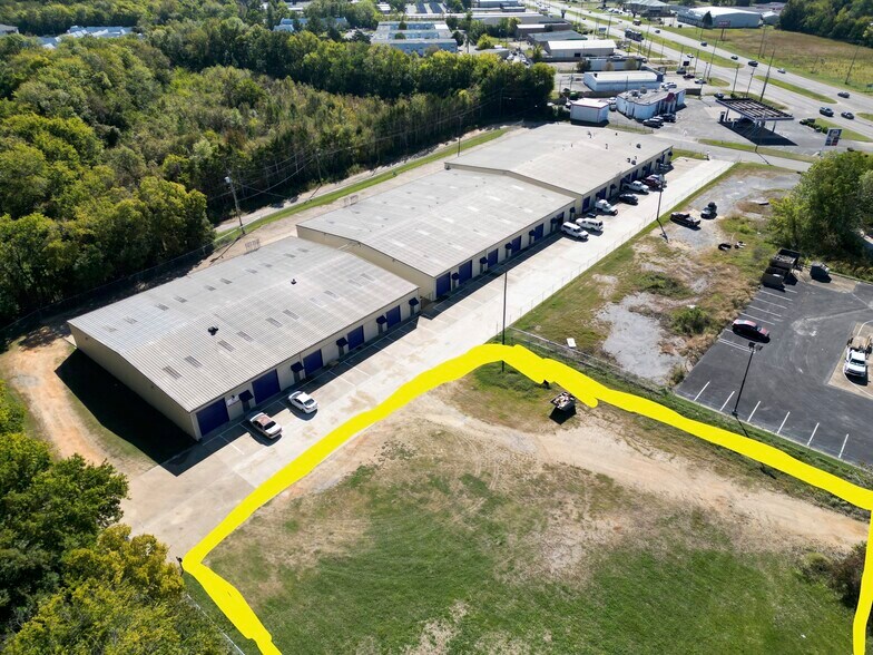 More Photos Of 4942 Catherine St, Montgomery Land For Lease