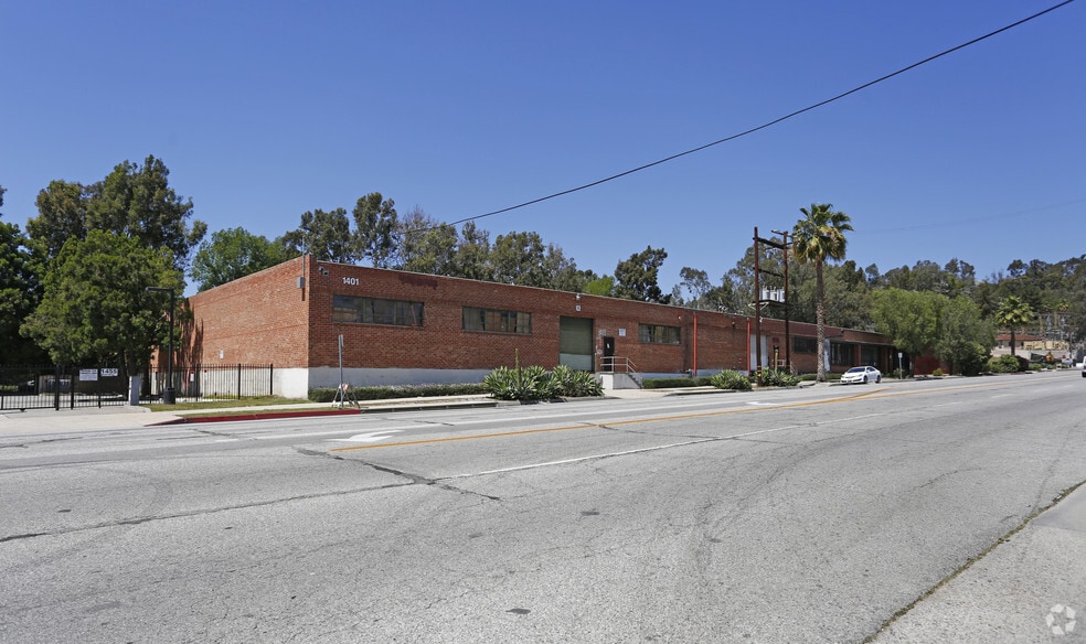 Primary Photo Of 1401 Monterey Pass Rd, Monterey Park Manufacturing For Lease