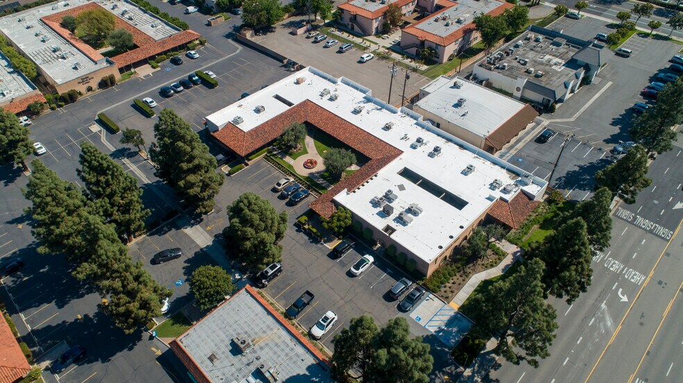 More Photos Of 13420 Newport Ave, Tustin Medical For Lease