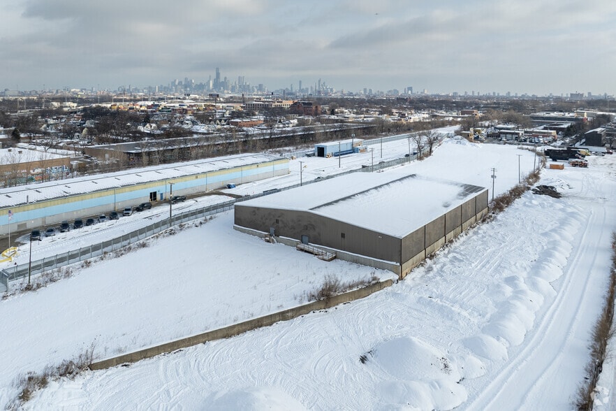 More Photos Of 3710 S California Ave, Chicago Warehouse For Lease