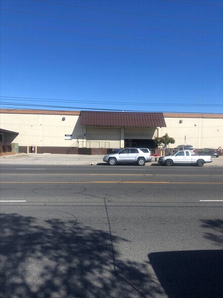 More Photos Of 13720 S Western Ave, Gardena Warehouse For Lease