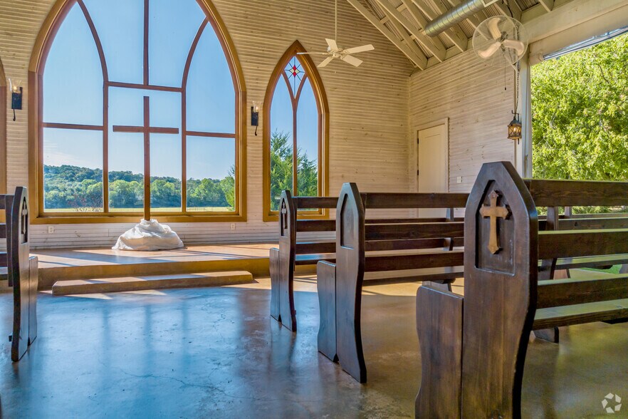 More Photos Of 3002 Azle Hwy, Weatherford Lodge Meeting Hall For Sale