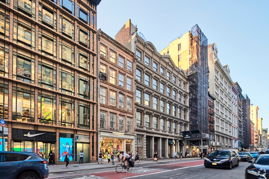 More Photos Of 535 Broadway, New York Storefront Retail Office For Lease