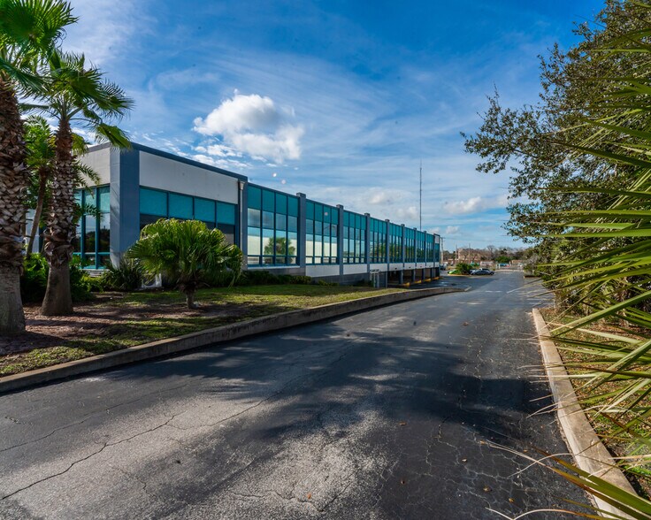 More Photos Of 130 N Ridgewood Ave, Daytona Beach Office For Sale