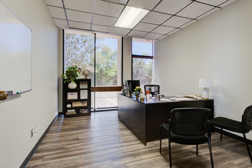 More Photos Of 700 W FM 78, Cibolo Medical For Lease