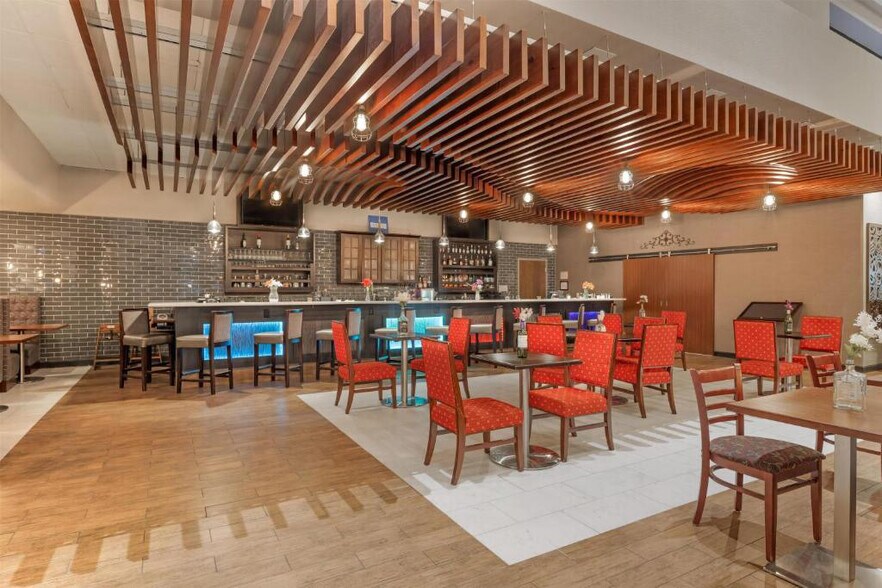 More Photos Of 300 Prestige Pl, Dayton Hotel For Sale
