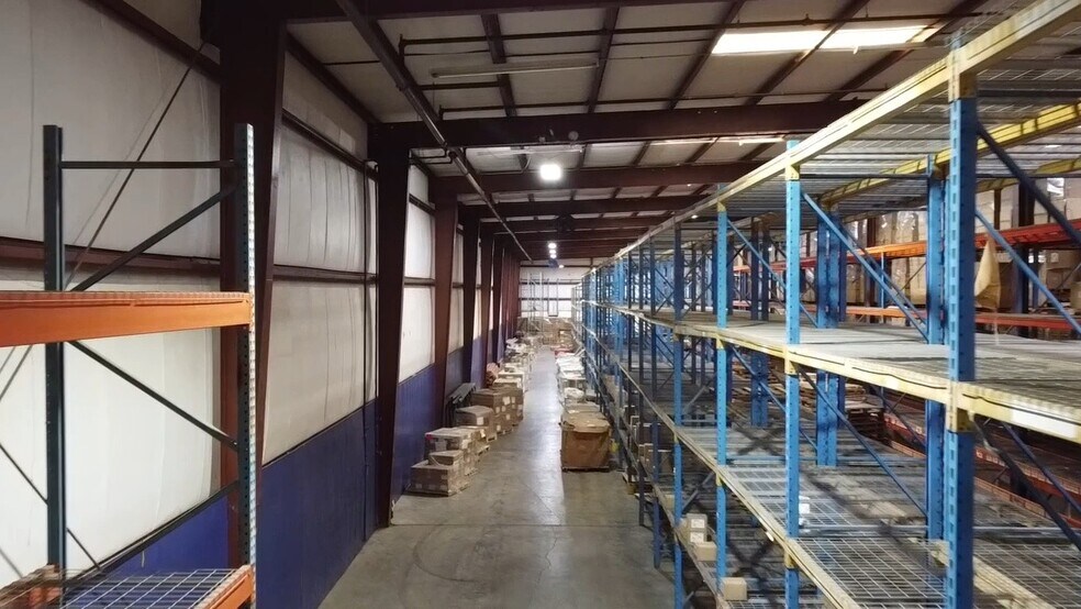 More Photos Of 129 Dupree St, Charlotte Distribution For Lease