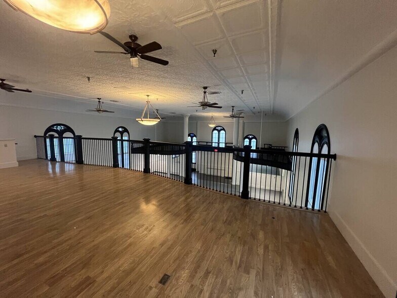 More Photos Of 45 Pearl St, Portsmouth Office For Sale