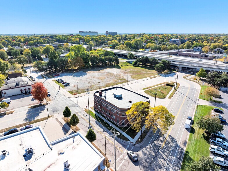 More Photos Of 501 S Washington St, Green Bay Research And Development For Lease