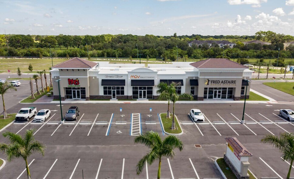 More Photos Of 5600 Tuscola Blvd, North Port Freestanding For Lease