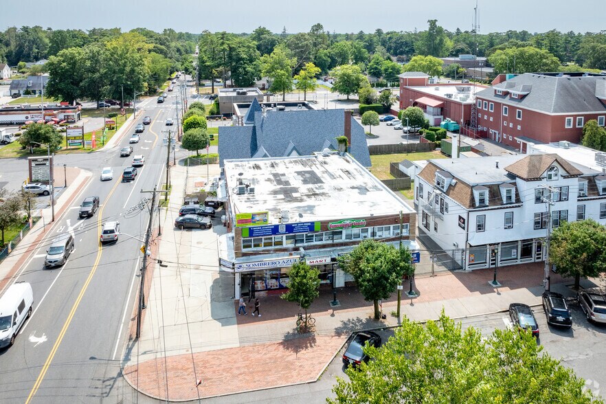 More Photos Of 2000 Brentwood Rd, Brentwood Storefront Retail Residential For Lease