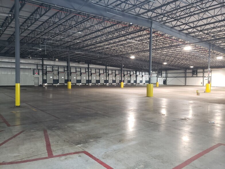 More Photos Of 4674 Westgate Pky, Dothan Distribution For Lease