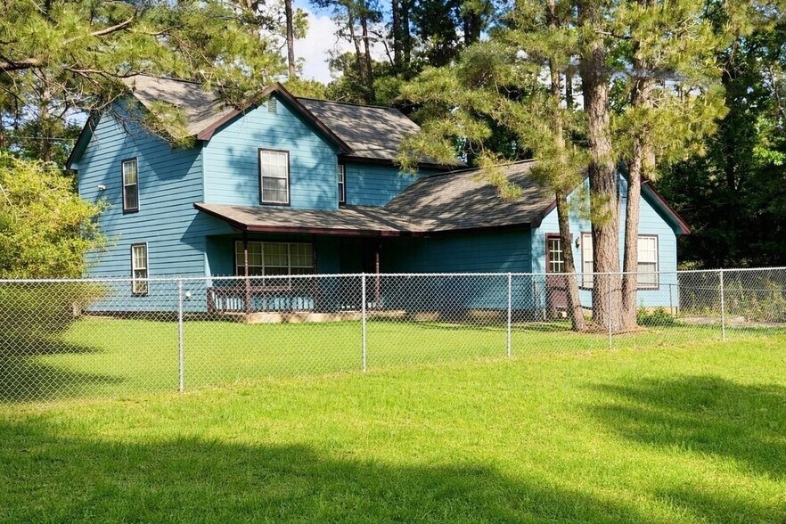Primary Photo Of 899 Fm 3186, Onalaska Office Residential For Sale
