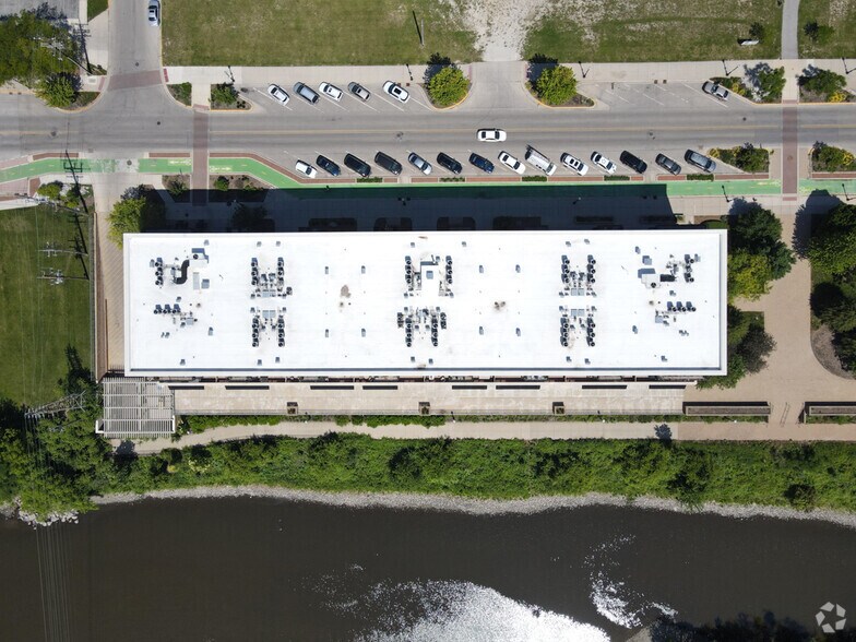 160 S River St, Aurora, IL 60506 Apartments For Sale