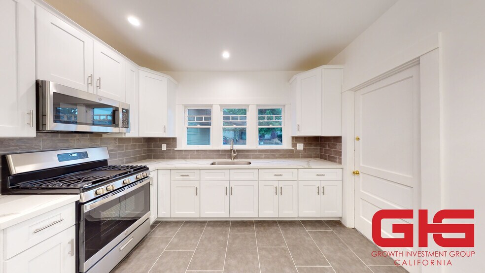 More Photos Of 536 N Madison Ave, Pasadena Apartments For Sale