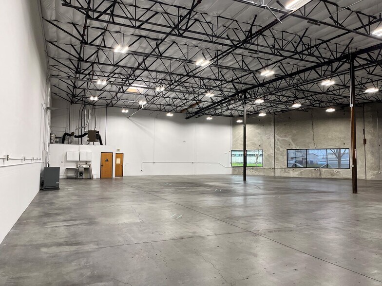 More Photos Of 7300 Central Ave, Newark Warehouse For Lease