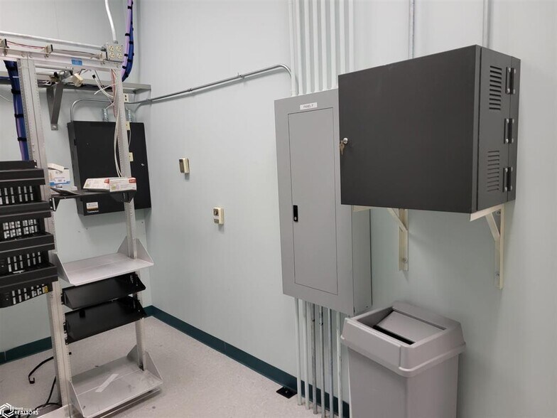 More Photos Of 127 E Main St, Ottumwa Medical For Lease