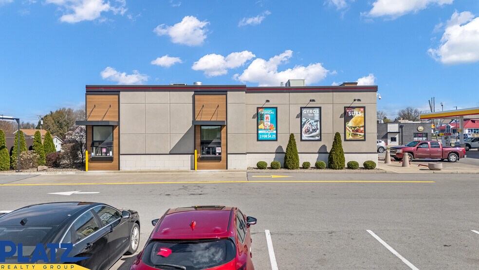 More Photos Of 420 S State St, Girard Restaurant For Lease