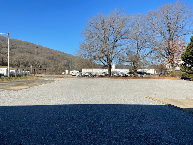 More Photos Of 3501 Saint Elmo Ave, Chattanooga Distribution For Lease