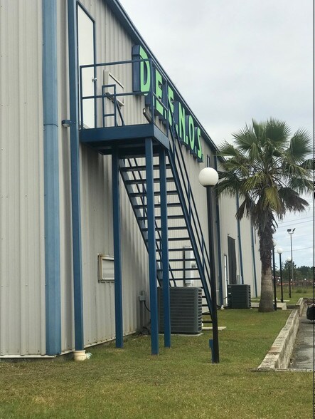 More Photos Of 355 Commerce Dr, Rincon Warehouse For Sale