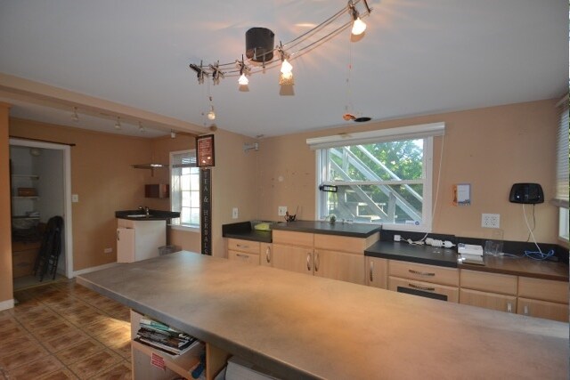 More Photos Of 231 N Milwaukee Ave, Wheeling Freestanding For Sale