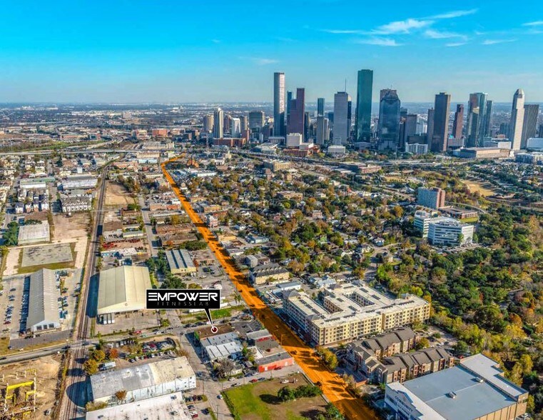 More Photos Of 1005 Sawyer St, Houston Health Club For Sale