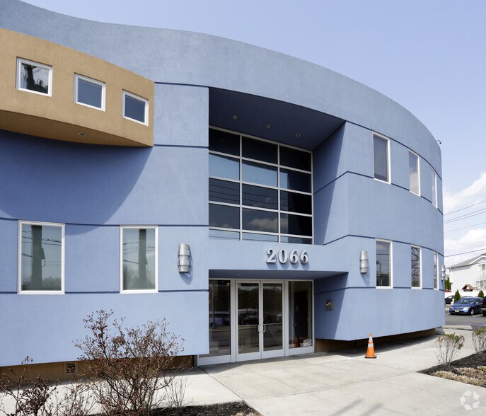 Primary Photo Of 2066 Richmond Ave, Staten Island Office For Sale