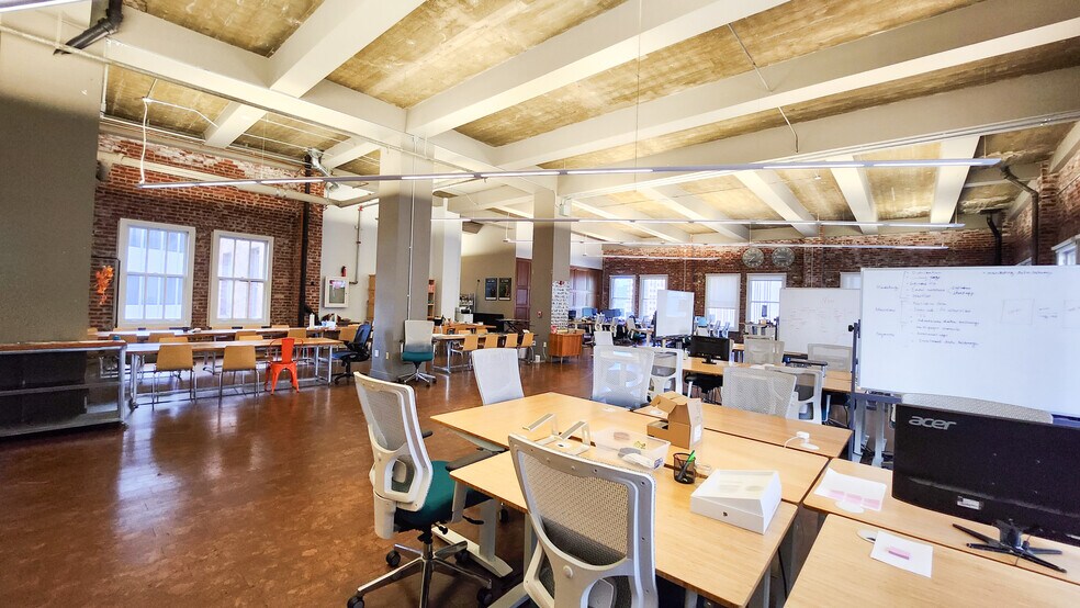 More Photos Of 18-22 Battery St, San Francisco Office For Lease