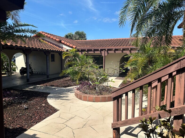 More Photos Of 465 Minutemen Cswy, Cocoa Beach Medical For Sale