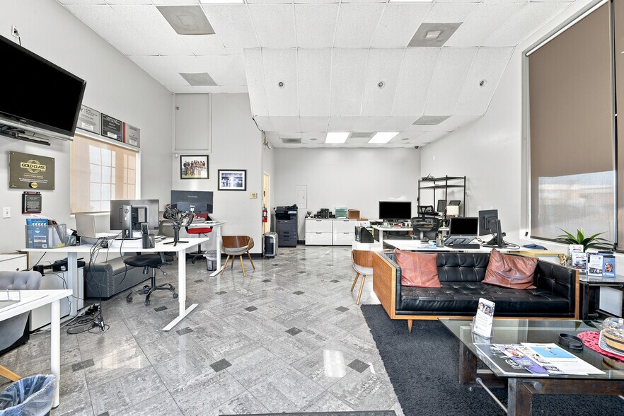 More Photos Of 11027-11031 Sherman Way, Sun Valley Auto Repair For Sale