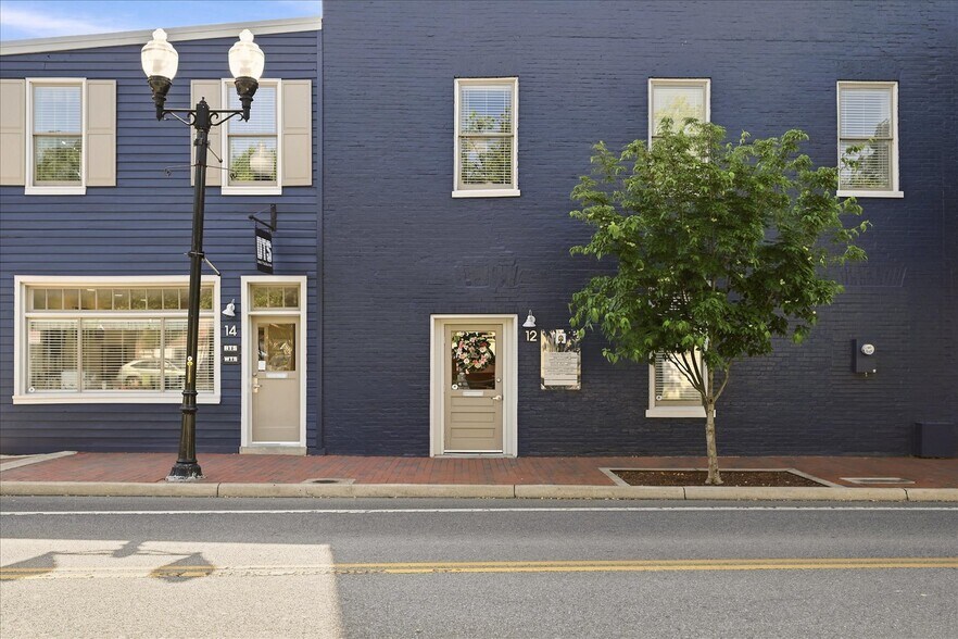 More Photos Of 48 W Boscawen St, Winchester Storefront Retail Office For Sale
