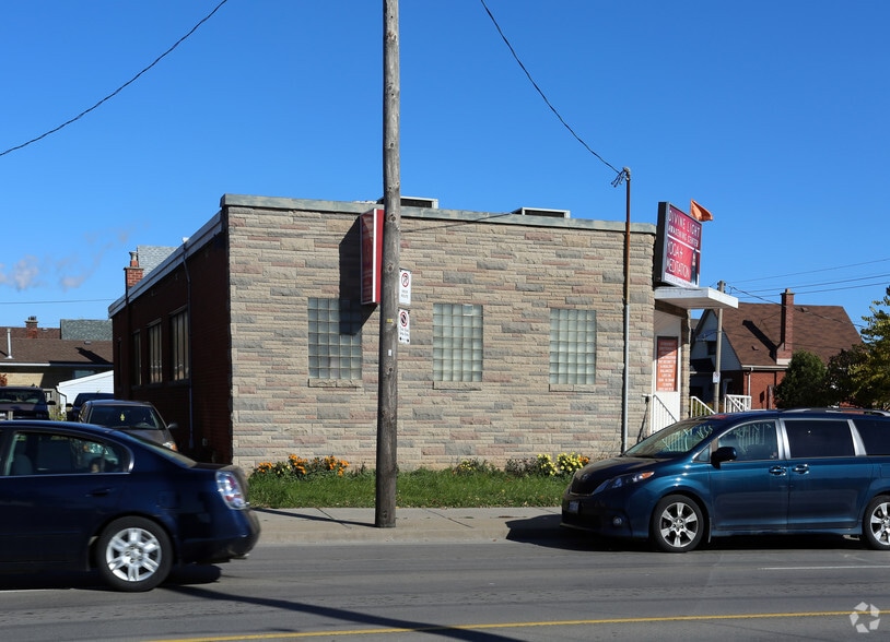 More Photos Of 1441 Barton St E, Hamilton Storefront For Sale