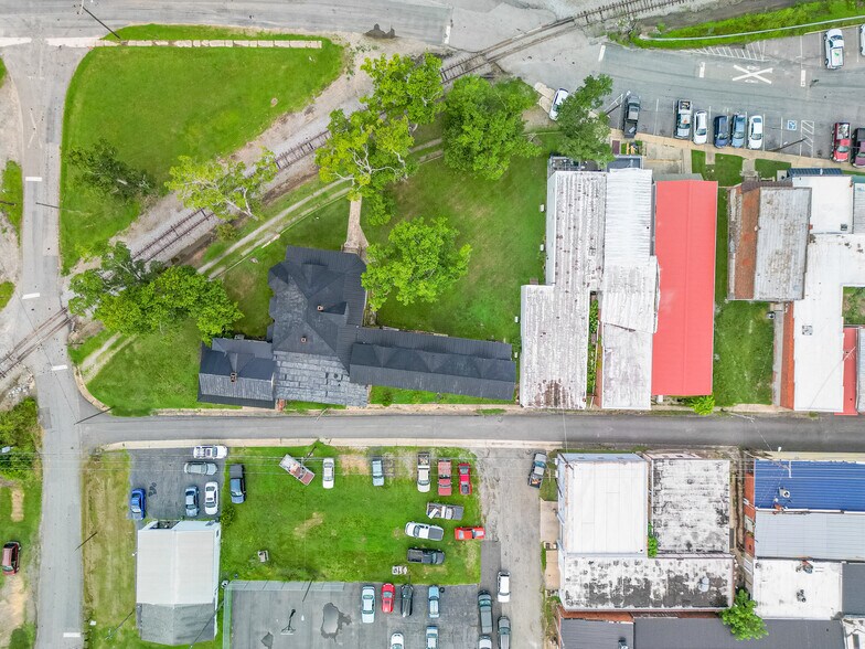 More Photos Of 439 Railroad Ave, Keysville General Retail For Sale