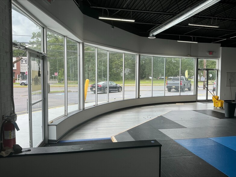 More Photos Of 400 S New Prospect Rd, Jackson Unknown For Lease