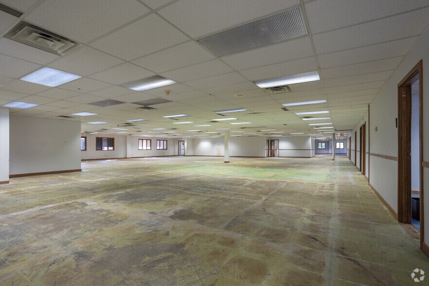 More Photos Of 2356-2370 Science Pky, Okemos Office For Lease