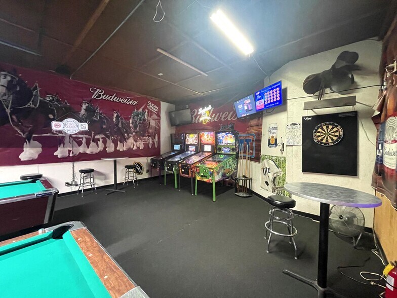 More Photos Of 2521 Waynesburg Dr SE, Canton General Retail For Sale