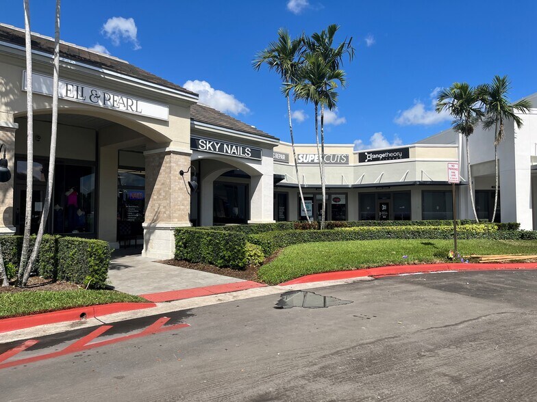 Primary Photo Of 10011-10199 Cleary Blvd, Plantation Unknown For Lease
